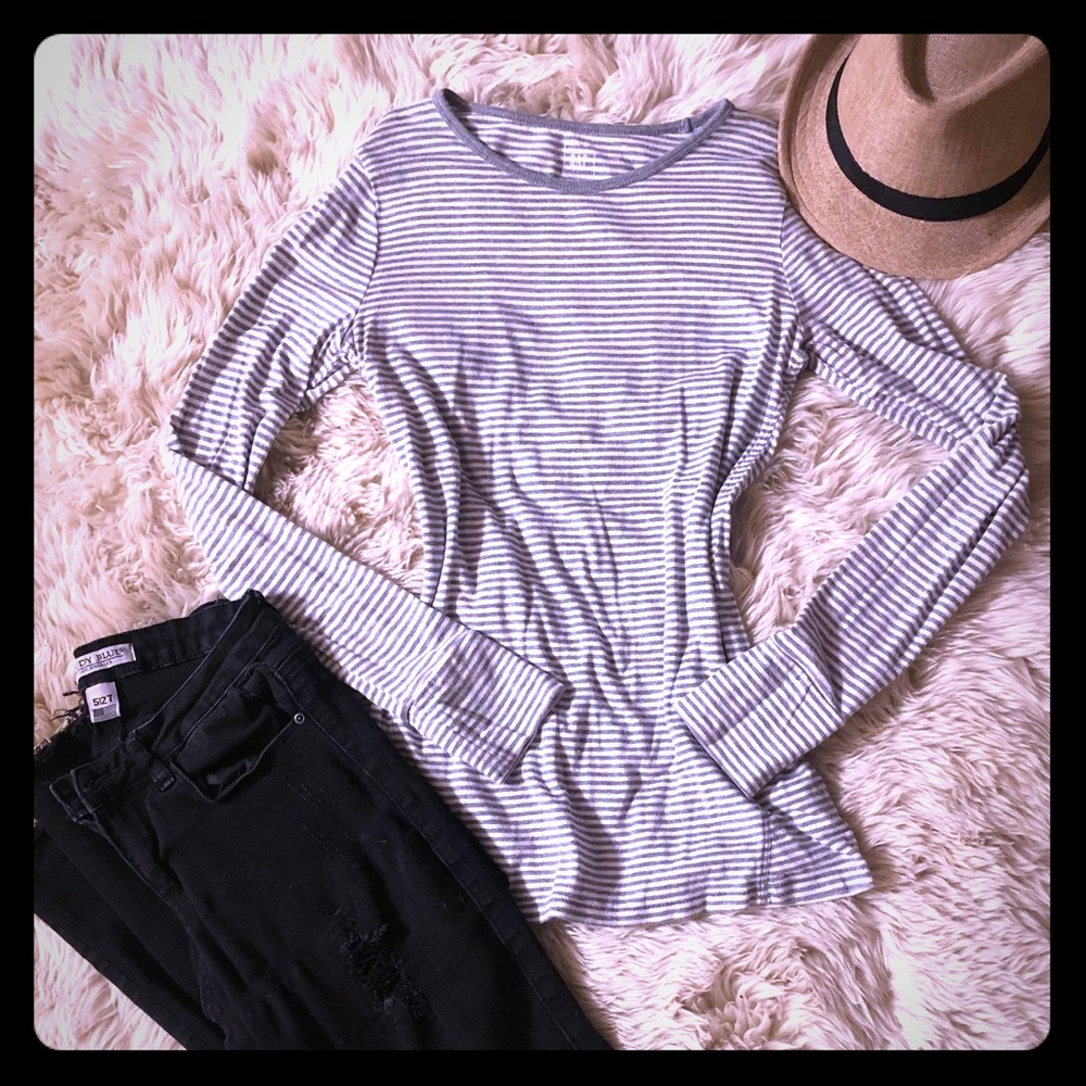 Gap top.